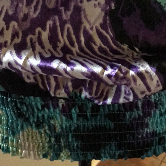 🌺Sexy off right shoulder blouse.🌺 - Picture 5 of 7